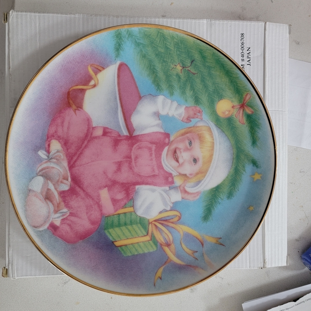 Tupperware plate